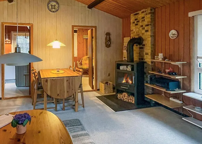 Дом отдыха 1 Bedroom Stunning In *